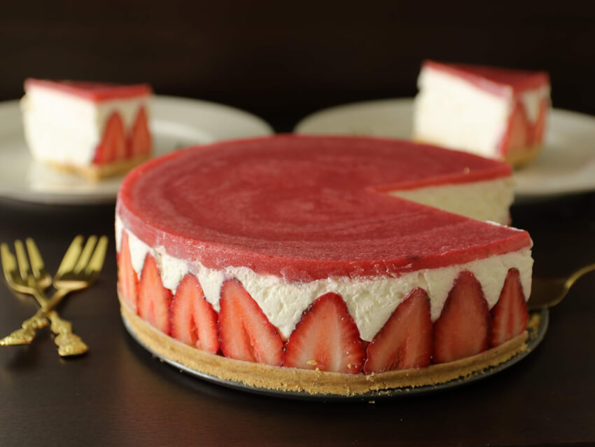 https://www.thecookingfoodie.com/recipe/NoBake-Strawberry-cheesecake-Recipe