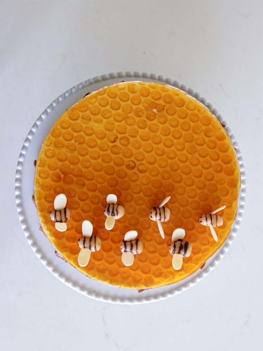beehive pattern cake