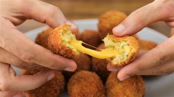 Cheese Stuffed Mashed Potato Balls Recipe