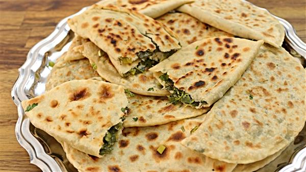 Qutab Recipe - Flat Bread Filled With Green Onion and Cheese
