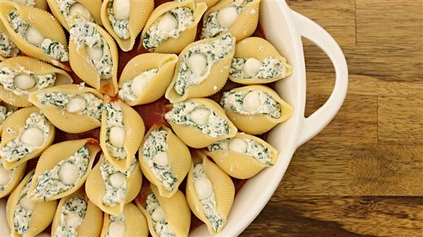 Spinach and Ricotta Stuffed Pasta Shells Recipe