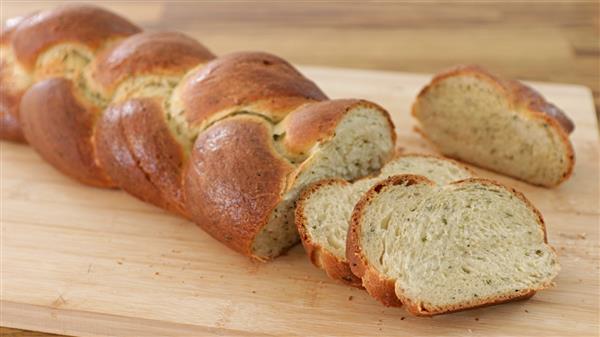 Garlic Parmesan Challah Bread Recipe