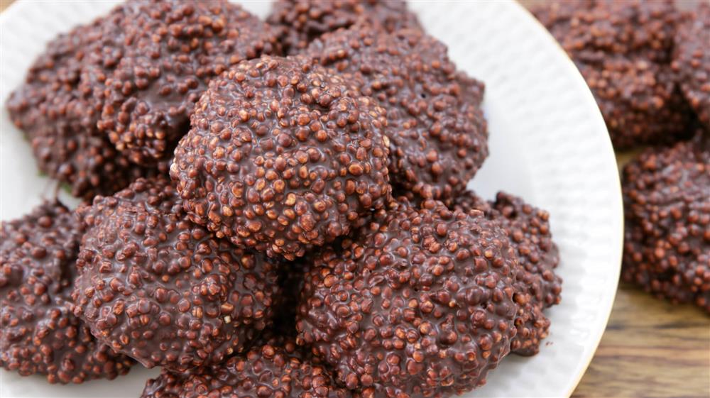 Chocolate Quinoa Cookies Recipe | Healthy Quinoa Crisps 