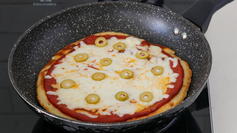 No-Oven Pizza | How to Make Pizza in a Pan